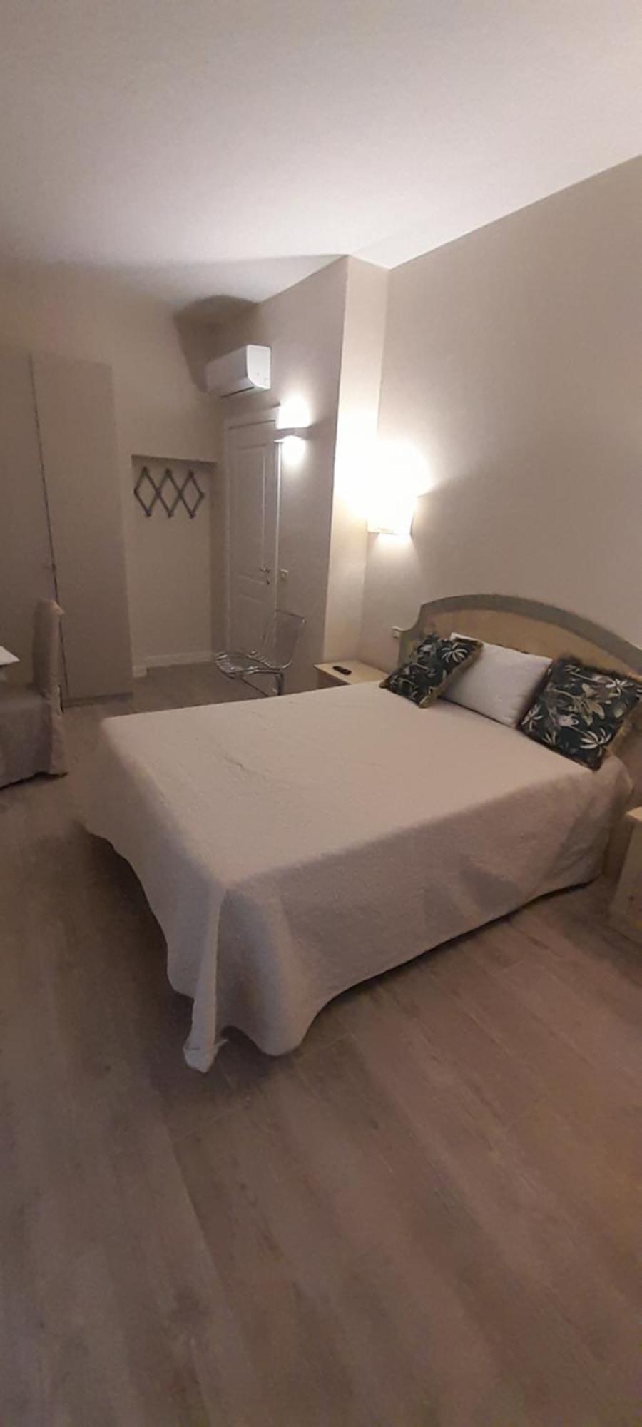 Central Luxury Rooms Olbia Exterior foto